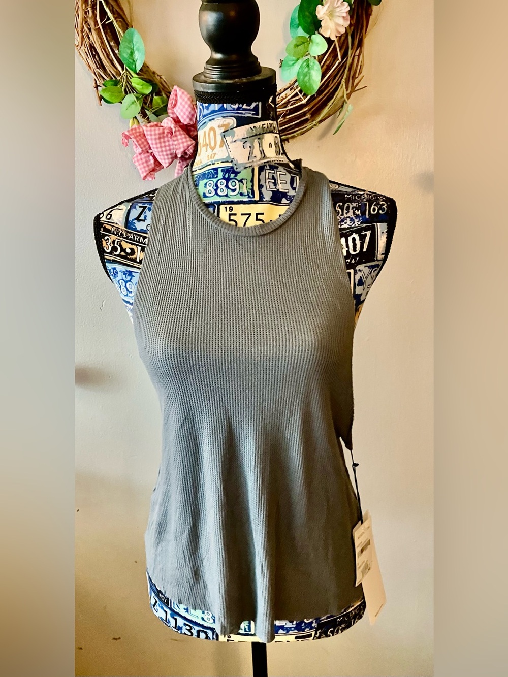 NWT ALO Yoga Concrete Ribbed High-Neck Tank